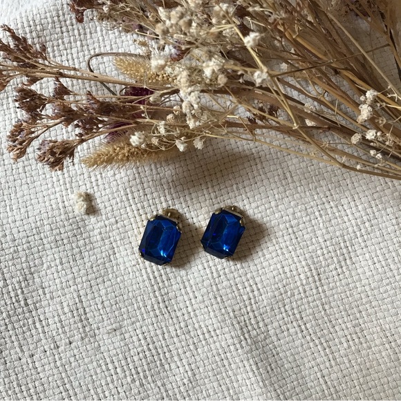 Vintage French Blue Gemstone Clipper Earrings from France 💙 old money - Picture 4 of 6